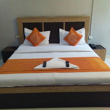 Juhi Bari Hotel Samridhi Palace المظهر الخارجي الصورة