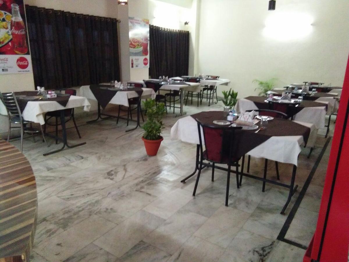 Juhi Bari Hotel Samridhi Palace المظهر الخارجي الصورة